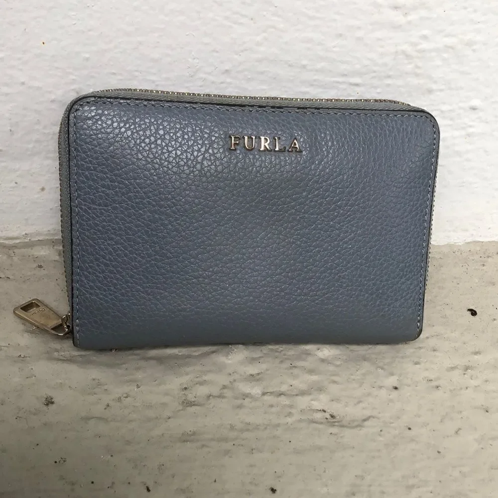 Furla zip wallet